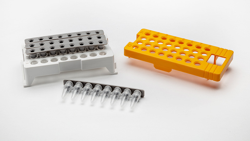 ce2332-spectrum-compact-strip-base-and-retainer-32-well